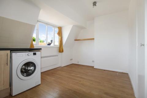 1 bedroom flat to rent, Katemon Court, High Street