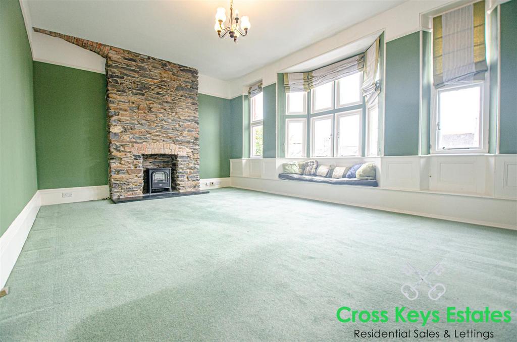Sitting / Dining Room