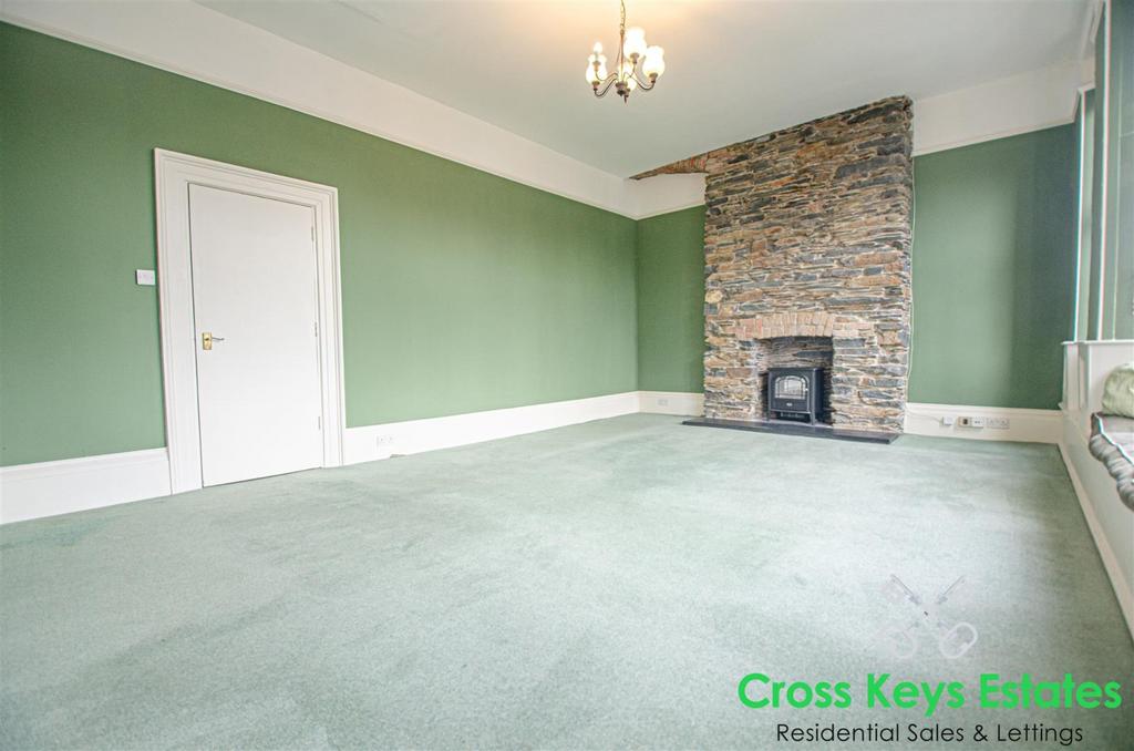 Sitting / Dining Room