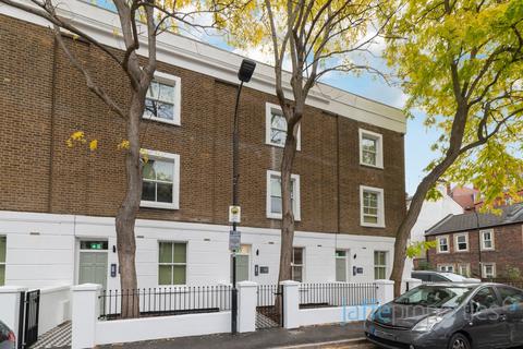 Studio to rent, Munden Street, London, W14