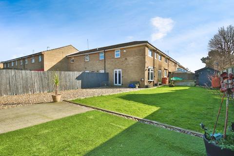 4 bedroom end of terrace house for sale, Rauceby Close, Kingswood, Hull,  HU7 3DZ