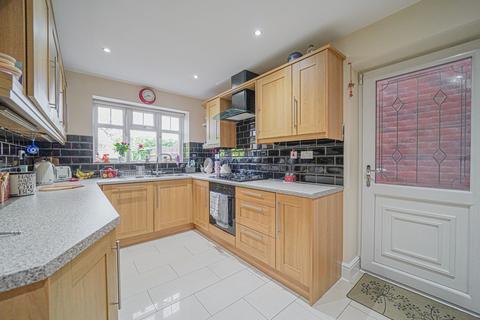 4 bedroom detached house for sale, Pipers Green, Hall Green, B28