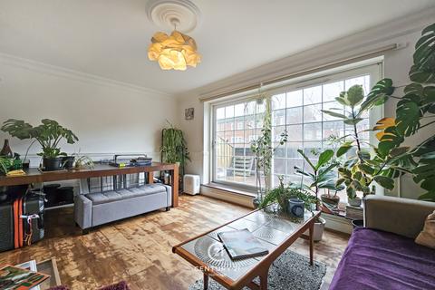 3 bedroom townhouse for sale, Lowestoft Close, Clapton, E5 9NQ