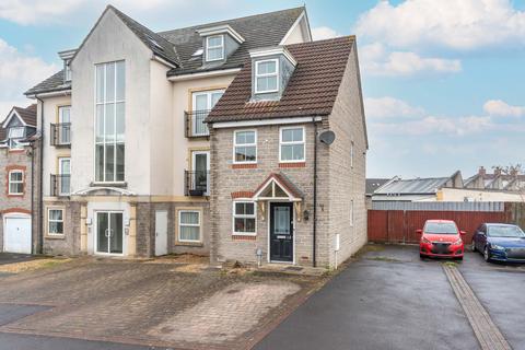 68 Dragonfly Close, Kingswood, Bristol, BS15 8JR