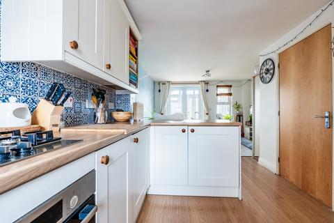 68 Dragonfly Close, Kingswood, Bristol, BS15 8JR