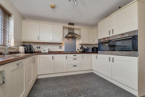 4 bedroom detached house for sale, Main Road, Barleythorpe