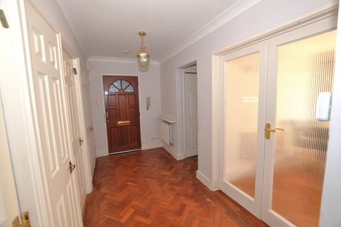 2 bedroom flat to rent, Halsbury Close, Stanmore HA7