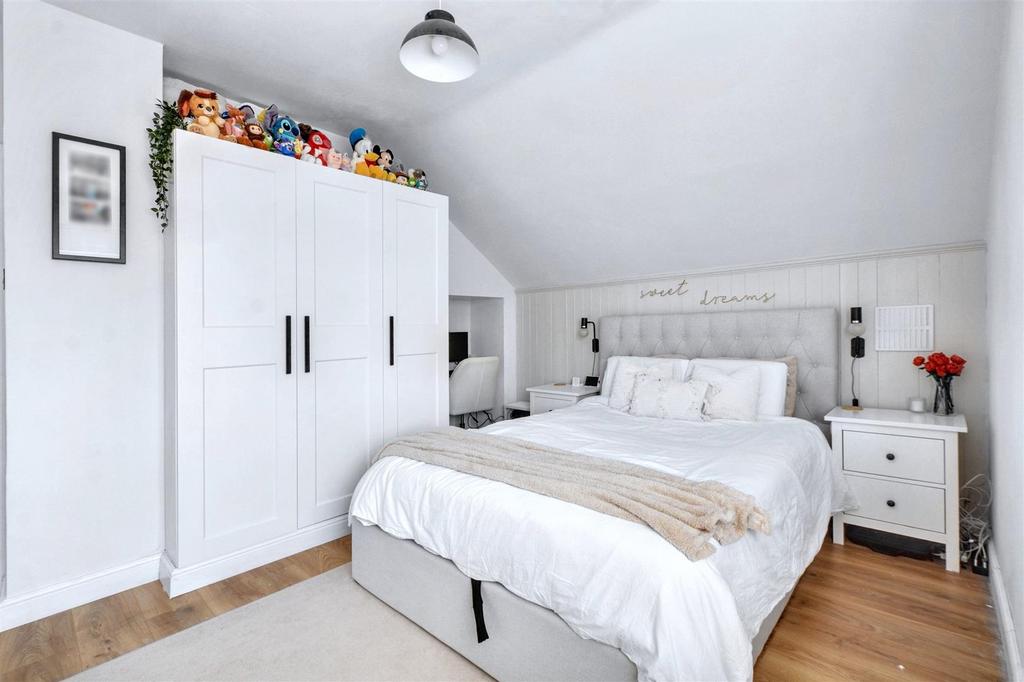 Bedroom One 3.jpeg