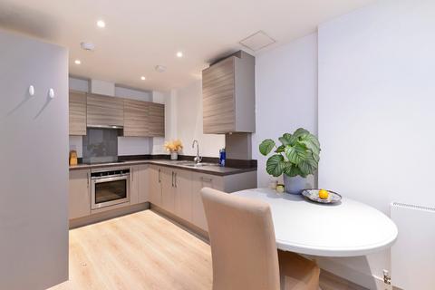 39, Edison House Flambard Way, Godalming, GU7 1FF