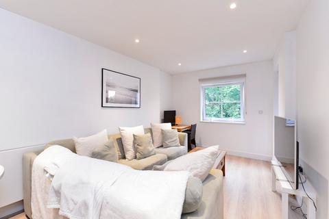 39, Edison House Flambard Way, Godalming, GU7 1FF