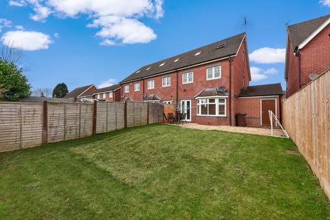 3 bedroom end of terrace house for sale, Griffin Close, Banbury OX17