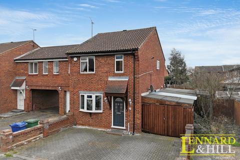 3 bedroom semi-detached house for sale, Thackeray Avenue, Tilbury RM18