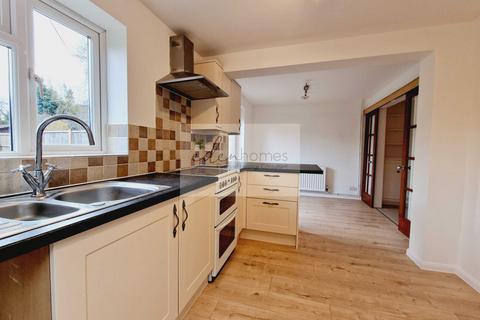 3 bedroom semi-detached house to rent, Haven Avenue, Stonehouse, Gloucestershire