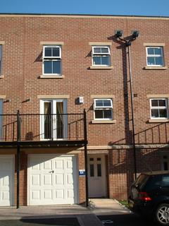 4 bedroom townhouse to rent, City Centre