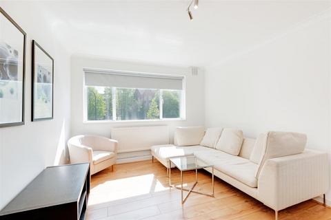 3 bedroom apartment to rent, Fairfax Road, South Hampstead NW6