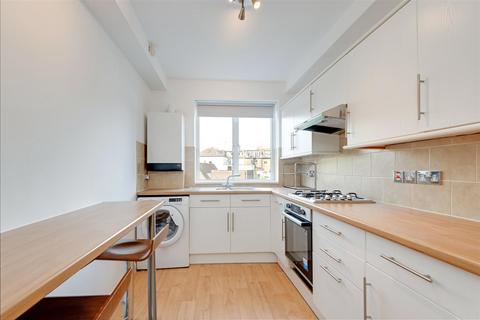 3 bedroom apartment to rent, Fairfax Road, South Hampstead NW6