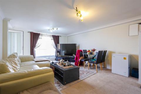 2 bedroom flat for sale, Glan Y Dwr, Y Rhodfa, Barry