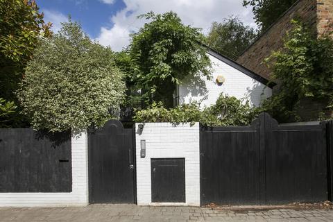 5 bedroom detached house for sale, Stories Mews, Camberwell, SE5