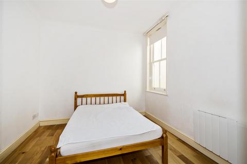 2 bedroom apartment to rent, Strype Street, London E1