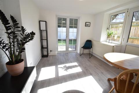 2 bedroom house to rent, Portman Road, Kingston Upon Thames