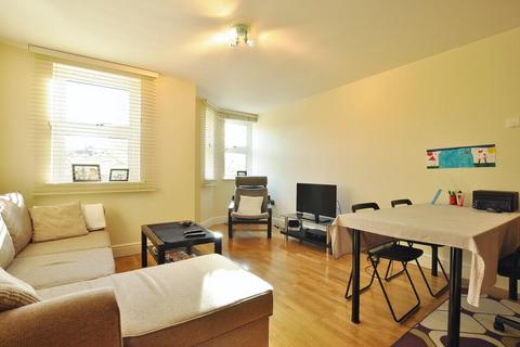 1 bedroom flat to rent, Ellisfield Drive, London SW15