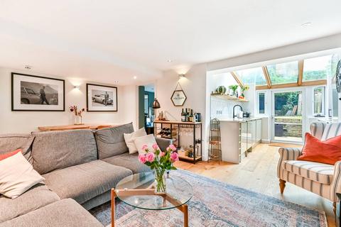 2 bedroom flat for sale, Stratford Villas, Camden, London, NW1