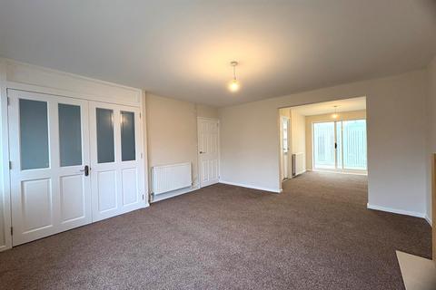 3 bedroom semi-detached house to rent, Weymouth