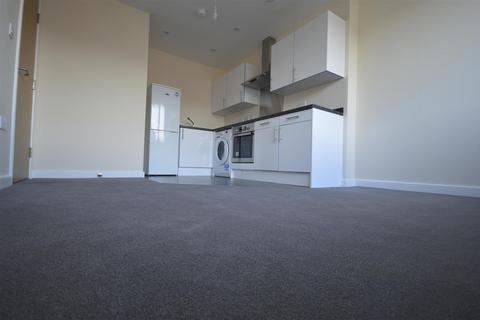 2 bedroom flat to rent, Burleys Way, Leicester