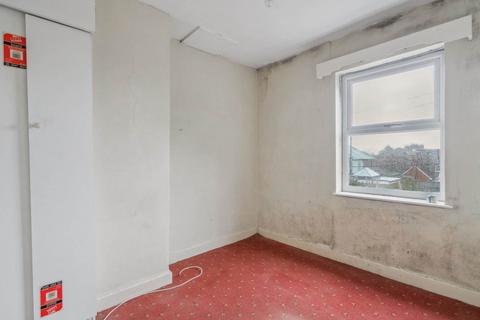 5, Grove Cottages Falconer Road, Bushey, WD23 3AE