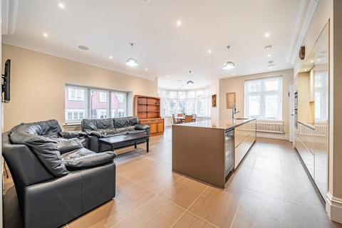 undefined, Queen Elizabeth Crescent, Beaconsfield, HP9