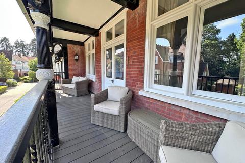 undefined, Queen Elizabeth Crescent, Beaconsfield, HP9