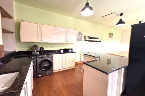 2 bedroom terraced house to rent, Wakefield Road, Leeds LS26