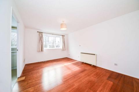 1 bedroom flat to rent, Telegraph Place, Docklands, London