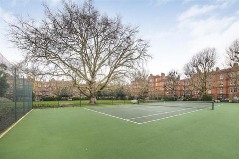 1 bedroom flat for sale, Queen's Club Gardens, W14