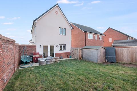 3 bedroom detached house for sale, Wrendale Drive, Worcester, WR2 5FZ