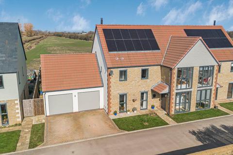 4 bedroom semi-detached house for sale, Main Road, Christian Malford, Chippenham, Wiltshire, SN15