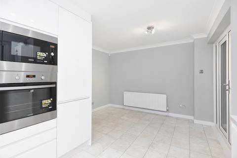 3 bedroom house to rent, Burnthwaite Road Fulham SW6