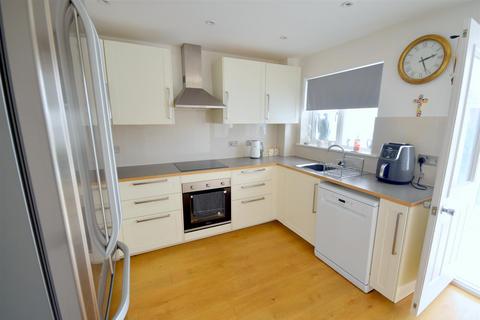 2 bedroom semi-detached house for sale, Hardy Drive, Eastbourne