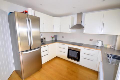 2 bedroom semi-detached house for sale, Hardy Drive, Eastbourne