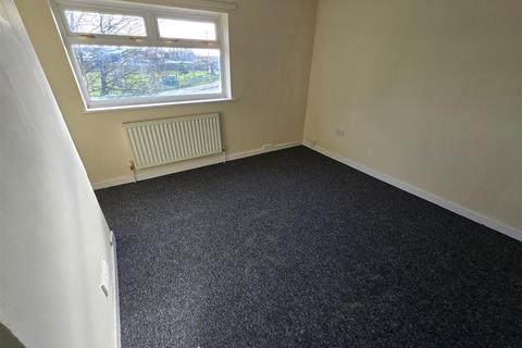 2 bedroom end of terrace house to rent, Rotterdam Road, Lowestoft