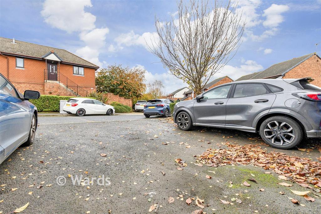 Driveway/Parking