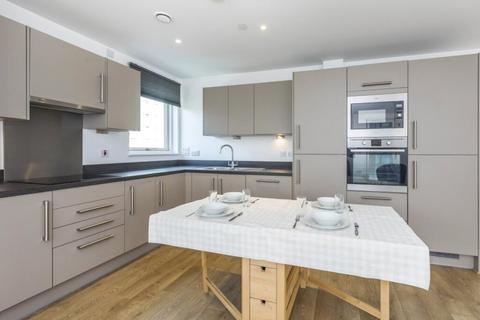 2 bedroom apartment to rent, Bessemer Place, London, SE10