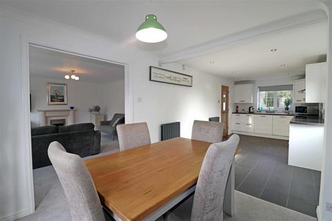 10 Tidmington Close, Hatton Park, Warwick, CV35 7TE