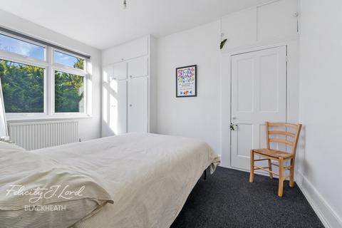 2 bedroom maisonette for sale, Eaglesfield Road, London