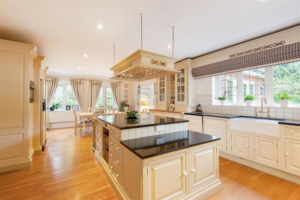 Kitchen/Breakfast Room