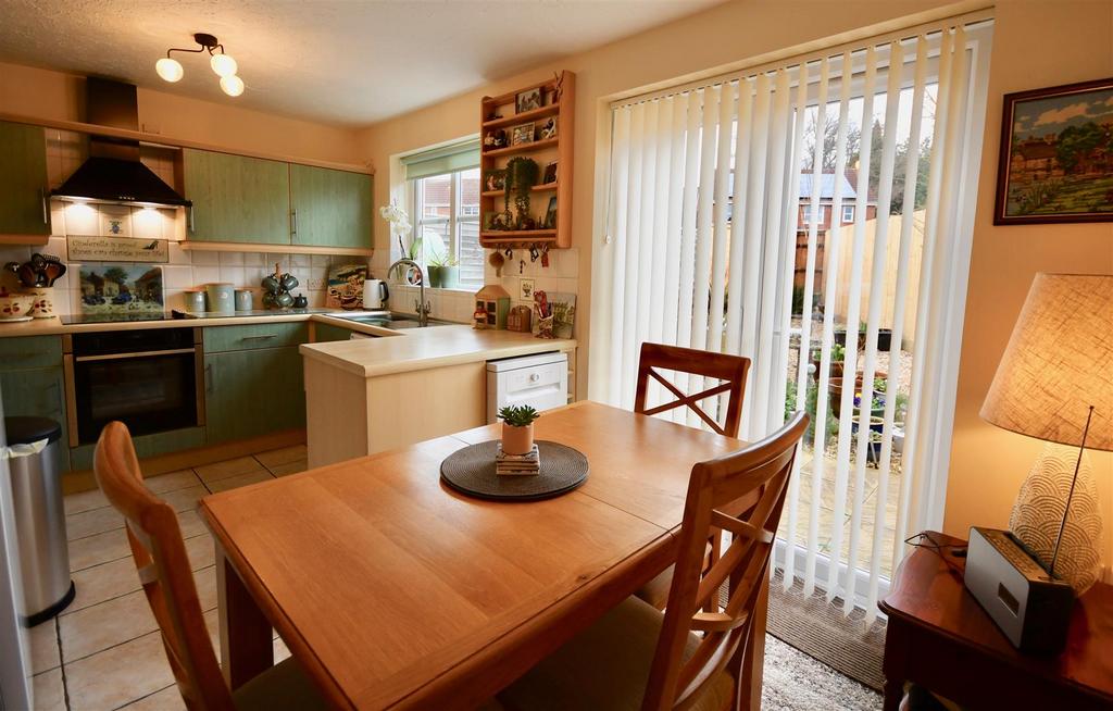 Kitchen/dining