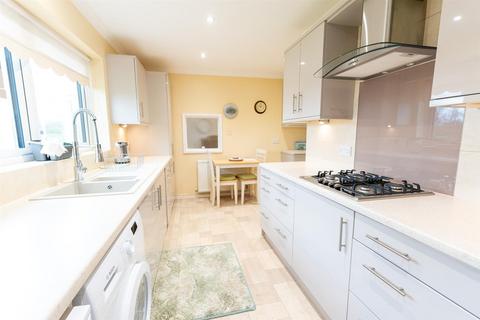 2 bedroom detached bungalow for sale, Cedar Close, Chard