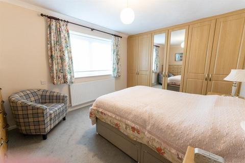 7 Cedar Close, Chard, TA20 1DB