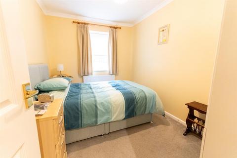 7 Cedar Close, Chard, TA20 1DB