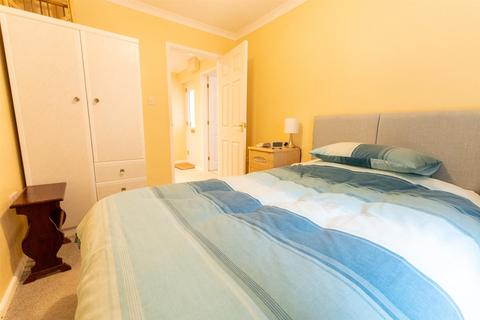 7 Cedar Close, Chard, TA20 1DB